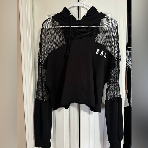 Black cropped fishnet with hood. Size Large - Picture 1 of 2